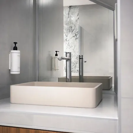 Luxury Marais Boulevard Saint Denis - Merveil Apartamento