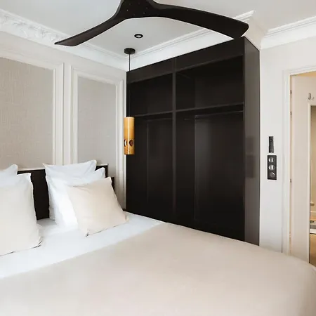 Luxury Marais Boulevard Saint Denis - Merveil